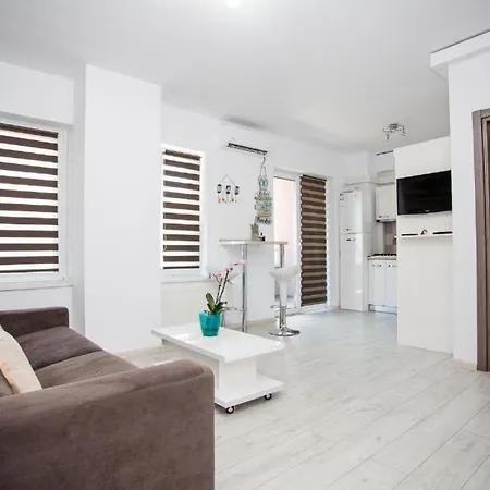Apartment Axy *