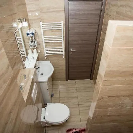 Axy * Mamaia